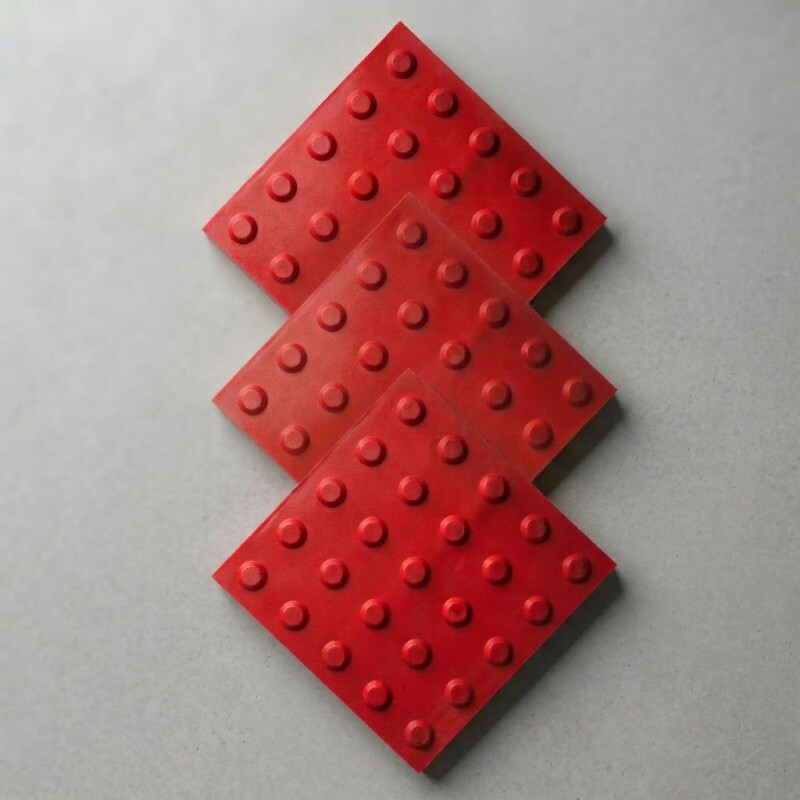 PISO TATIL PVC (01) 25X25CM ALERTA VERMELHO